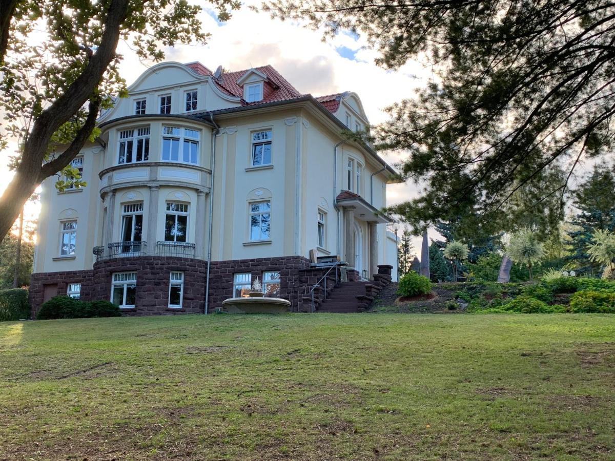 Residenz Im Park Apartment ฟรีดริชโรดา ภายนอก รูปภาพ